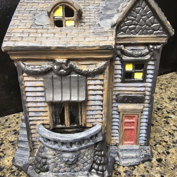 Vintage 1994 Ceramic haunted halloween house - Picture 4 of 8